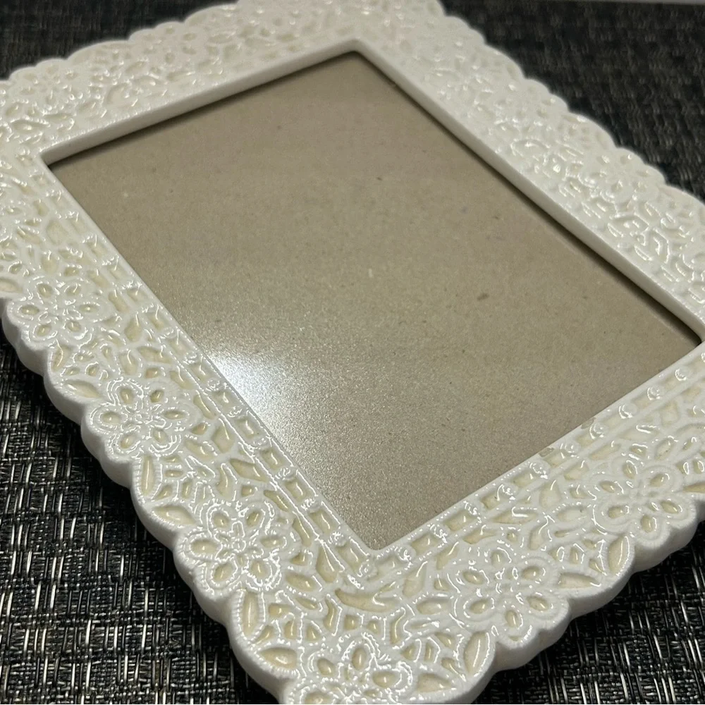 Elsa L Inc Ivory Floral Lace Ceramic Photo Frame Vintage Made in Taiwan